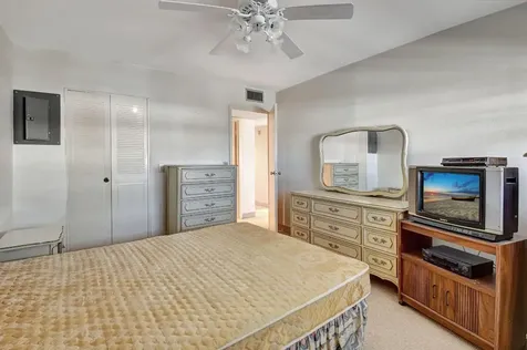 325 Saxony G Delray Beach FL 33446