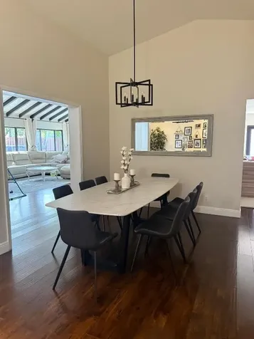 1988 Sacramento Weston FL 33326