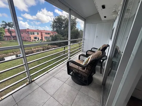596 Saxony M Delray Beach FL 33446