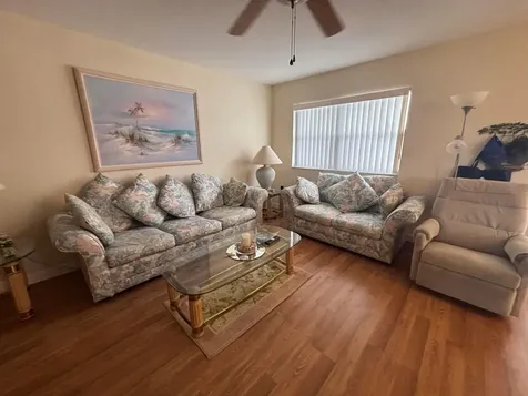 596 Saxony M Delray Beach FL 33446