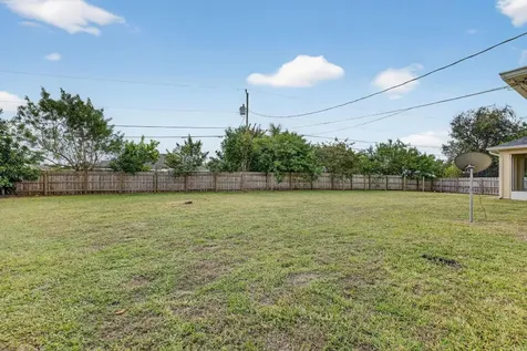 1572 SW Gager Road Port St Lucie FL 34953