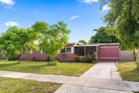 1408 W Broome Street Lantana FL 33462