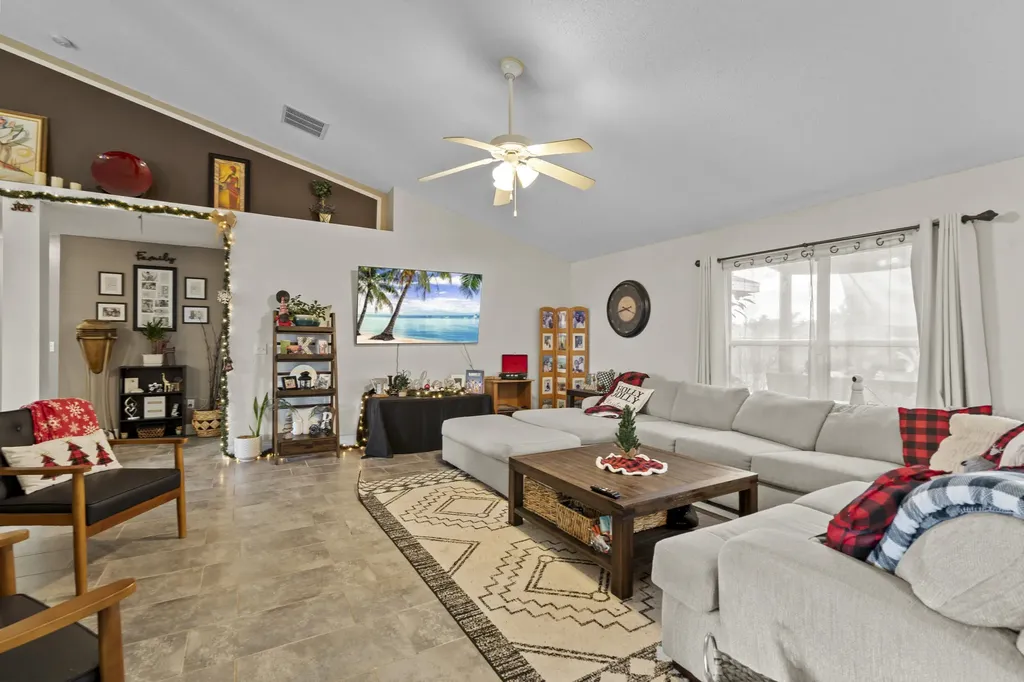 370 SW Tulip Boulevard Port St Lucie FL 34953