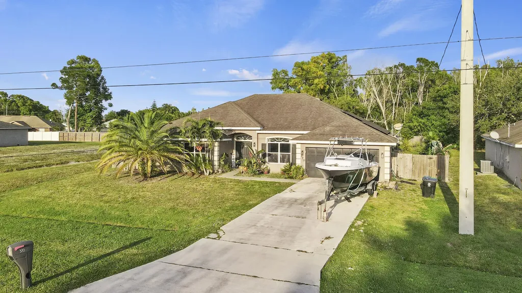 370 SW Tulip Boulevard Port St Lucie FL 34953