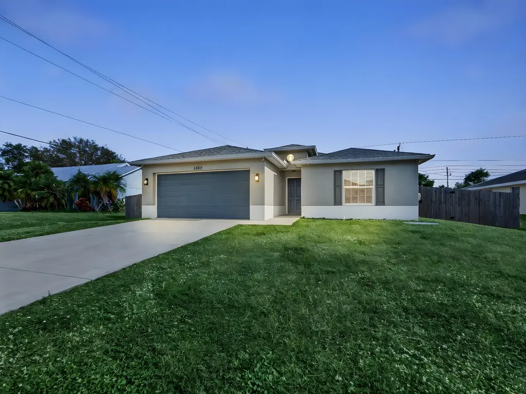 1633 SW Diamond Street Port St Lucie FL 34953