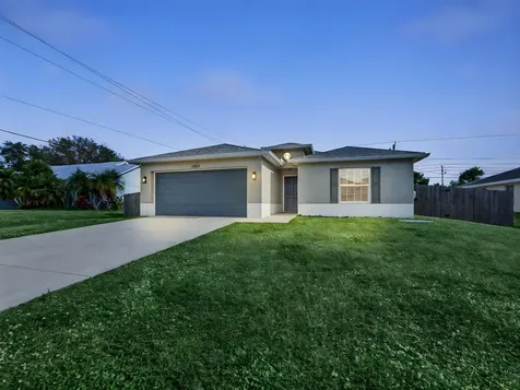 1633 SW Diamond Street Port St Lucie FL 34953