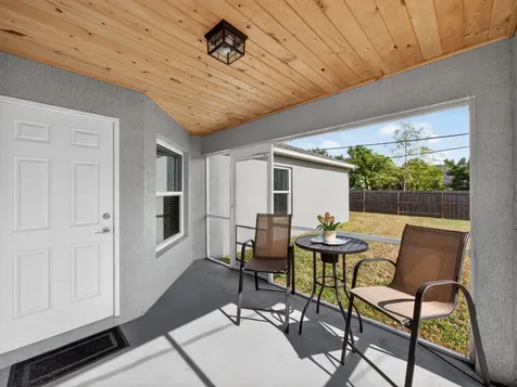 1633 SW Diamond Street Port St Lucie FL 34953