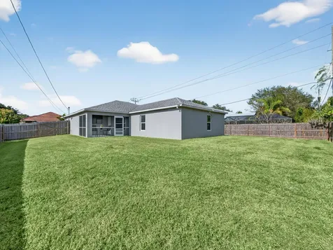 1633 SW Diamond Street Port St Lucie FL 34953