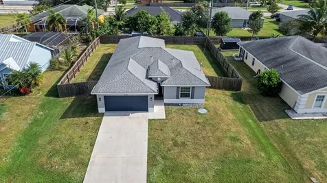 1633 SW Diamond Street Port St Lucie FL 34953