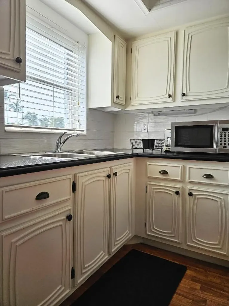 2572 E Emory Drive E West Palm Beach FL 33415