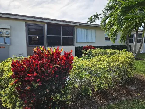 2572 E Emory Drive E West Palm Beach FL 33415