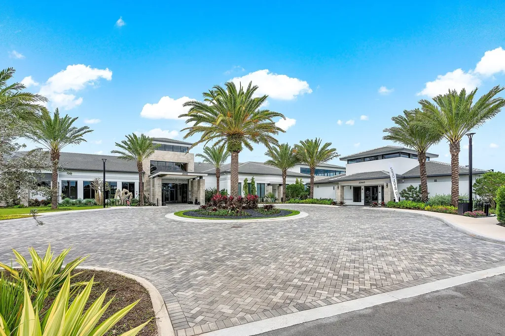 8233 Essex Country Club Drive Boca Raton FL 33434