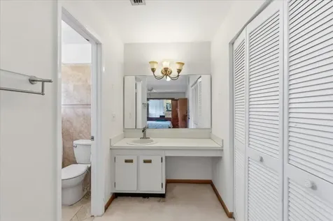 11140 SW 11th Place Davie FL 33324