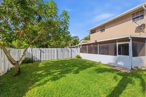 11140 SW 11th Place Davie FL 33324