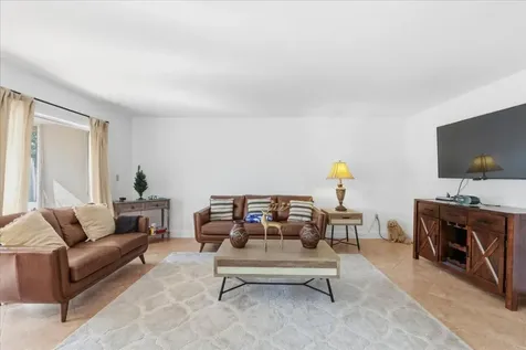 11140 SW 11th Place Davie FL 33324