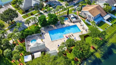 11140 SW 11th Place Davie FL 33324