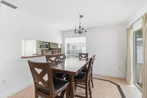 11140 SW 11th Place Davie FL 33324