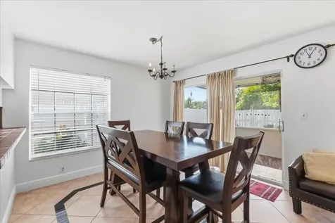 11140 SW 11th Place Davie FL 33324