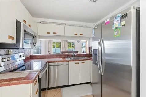 11140 SW 11th Place Davie FL 33324
