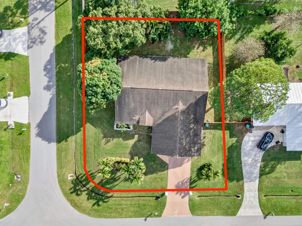 566 SE Damask Avenue Port St Lucie FL 34983