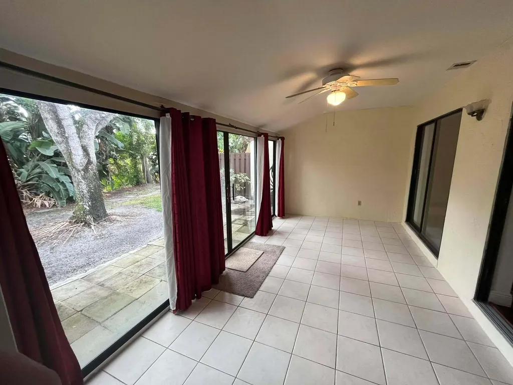 4863 Sable Pine Circle West Palm Beach FL 33417