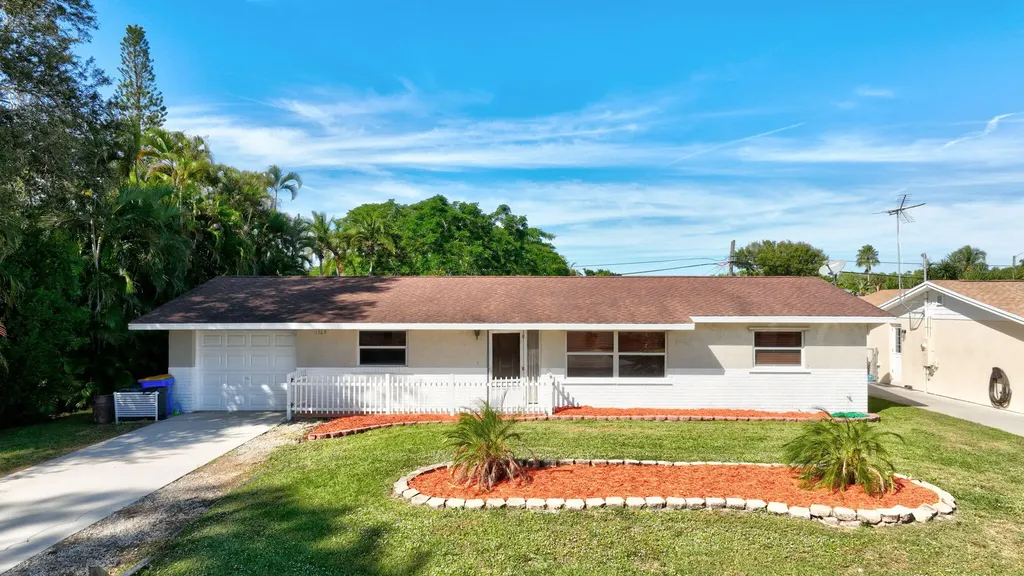 1769 SE Madison Street Stuart FL 34997