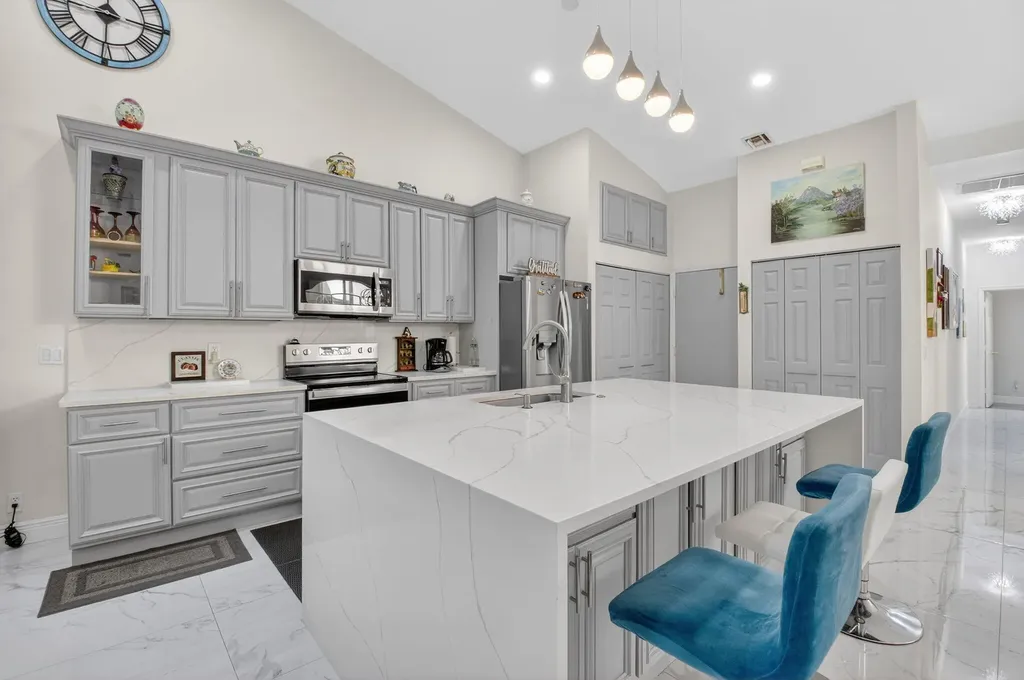6247 Heliconia Road Delray Beach FL 33484