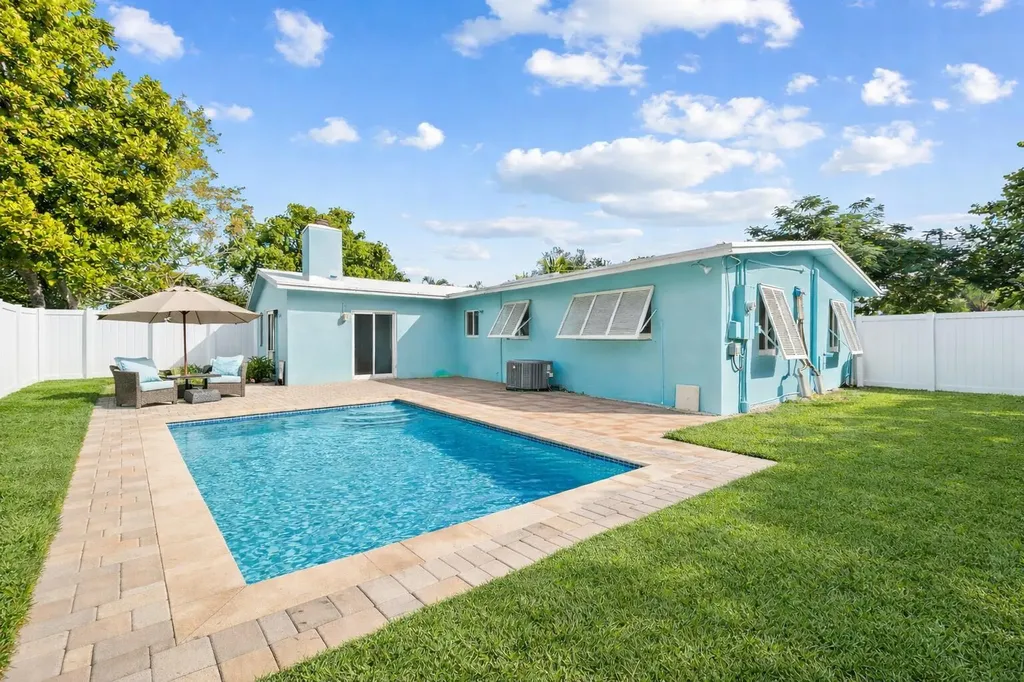 27 NE 16th Avenue Pompano Beach FL 33060
