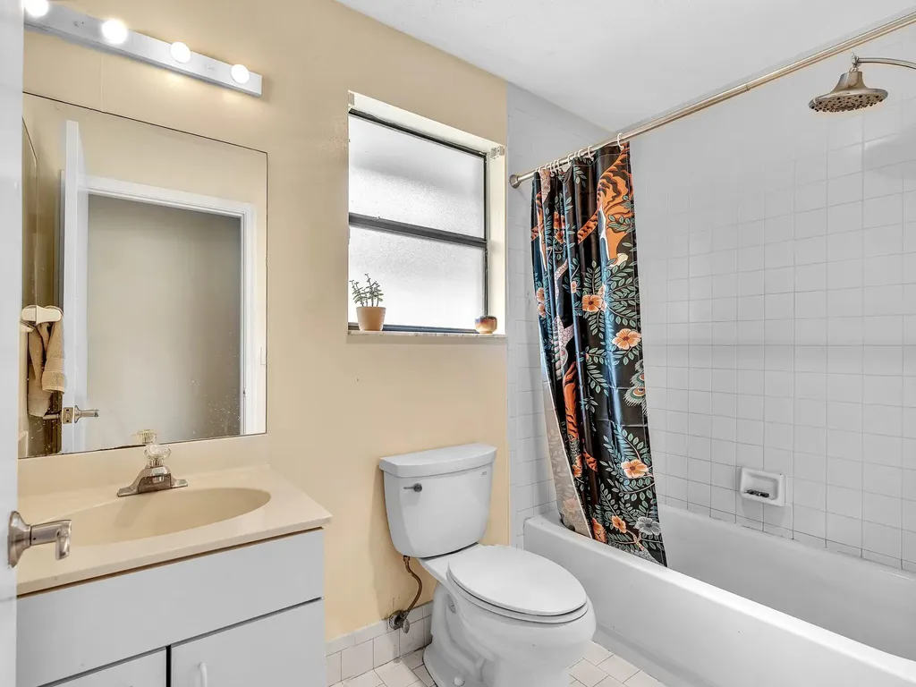 1045 NW 18th Avenue Delray Beach FL 33445