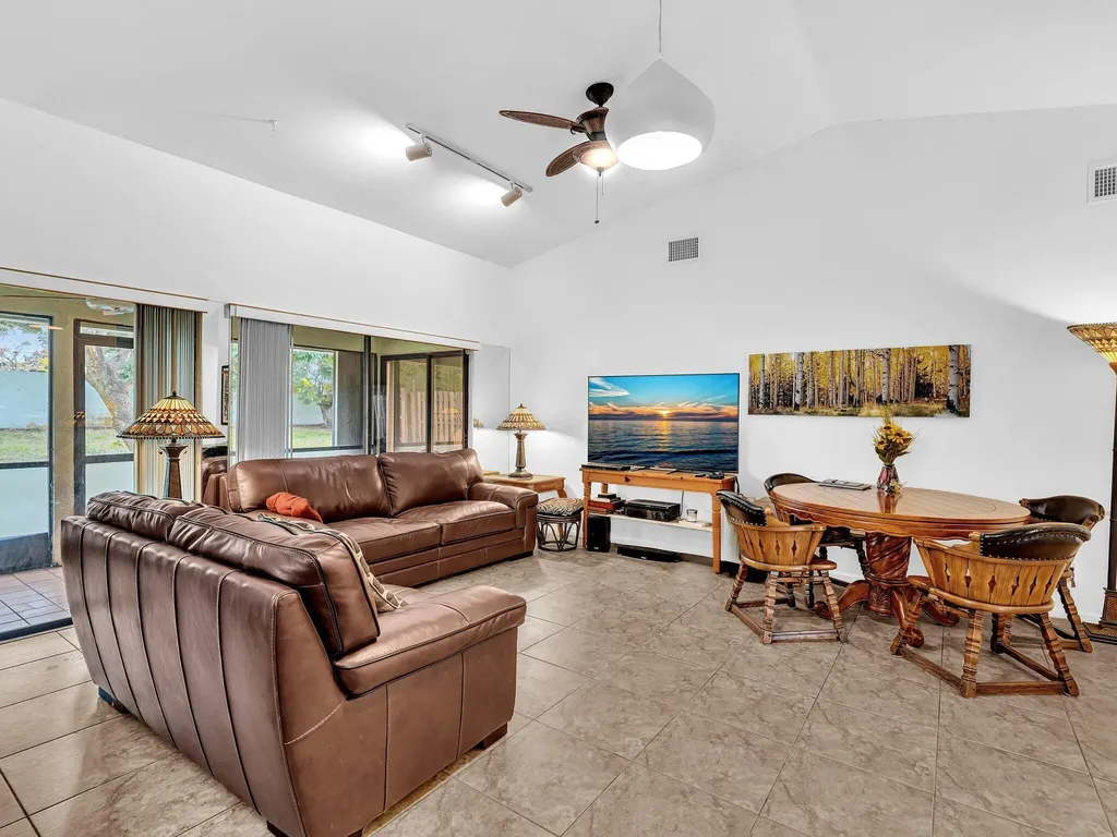 1045 NW 18th Avenue Delray Beach FL 33445