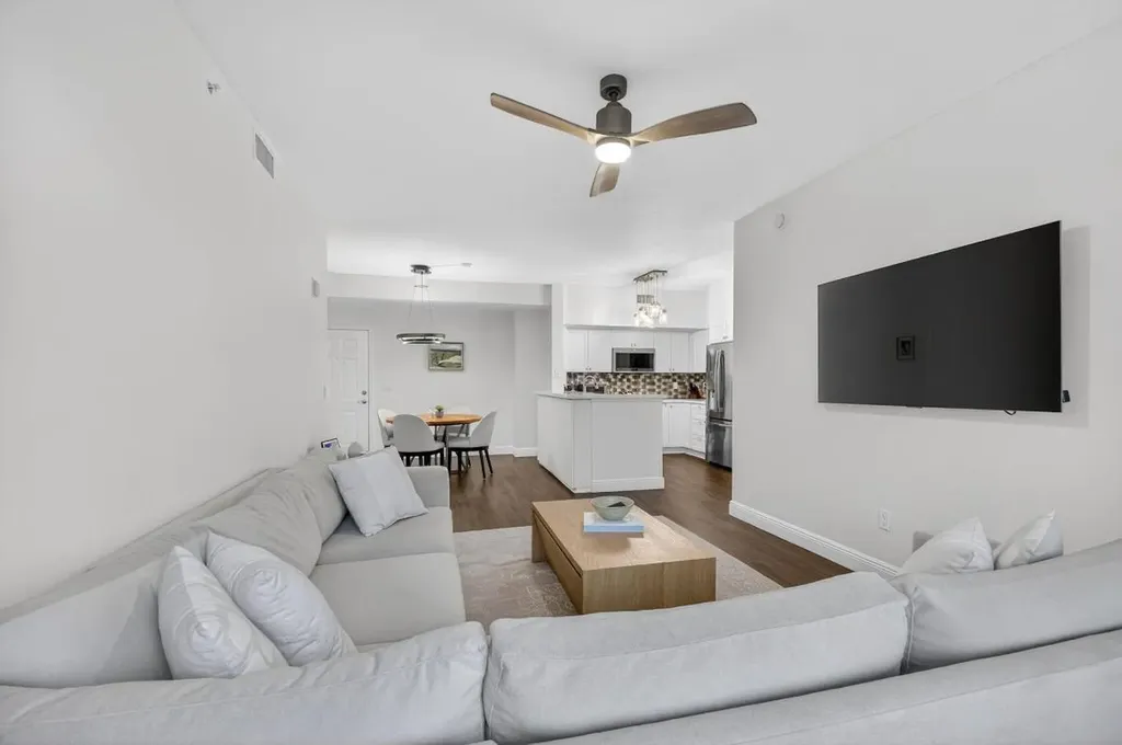 233 S Federal Highway Boca Raton FL 33432