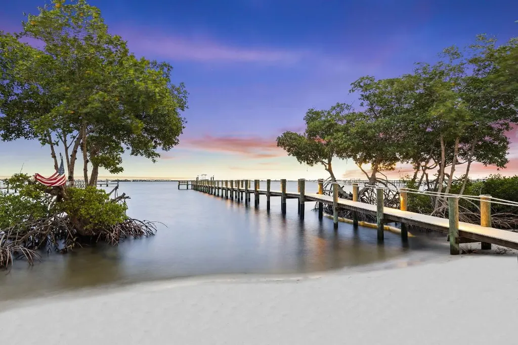 54 S Sewalls Point Road Sewalls Point FL 34996