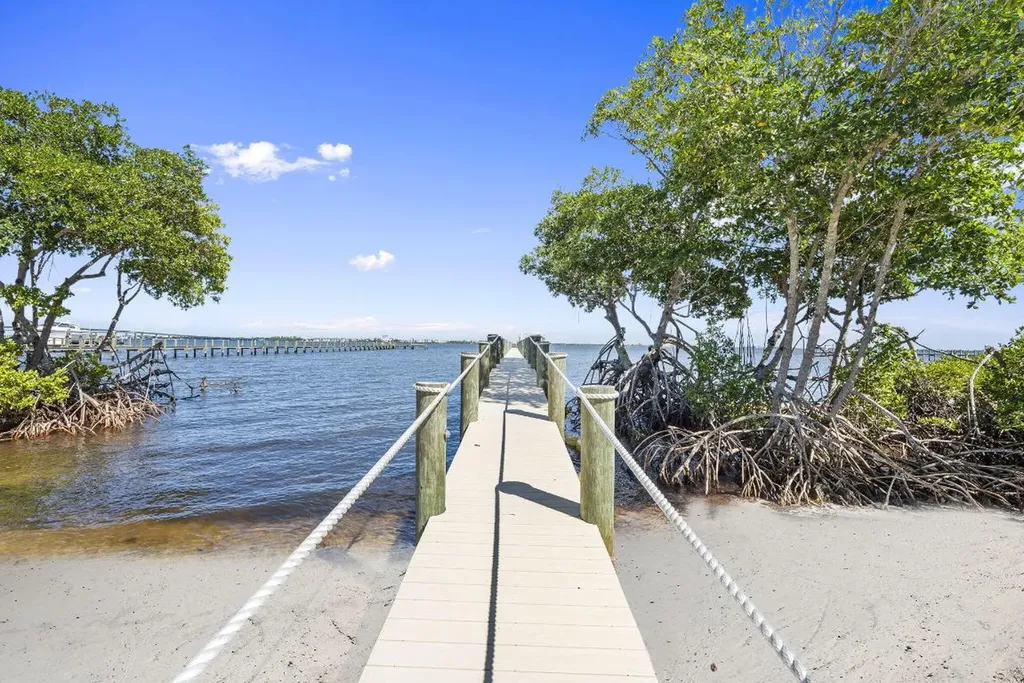 54 S Sewalls Point Road Sewalls Point FL 34996
