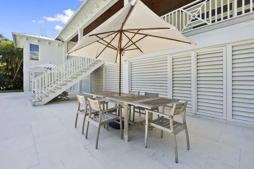 54 S Sewalls Point Road Sewalls Point FL 34996