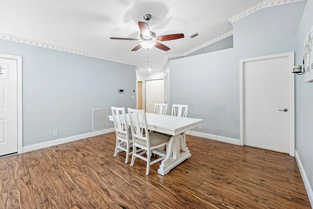 5418 Club Circle Haverhill FL 33415
