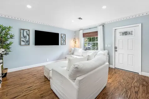 5418 Club Circle Haverhill FL 33415