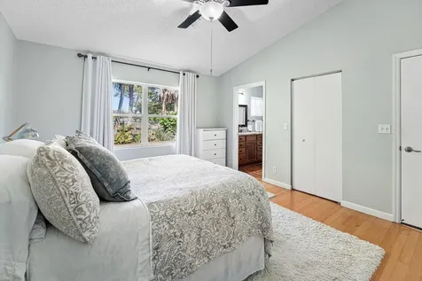 5418 Club Circle Haverhill FL 33415