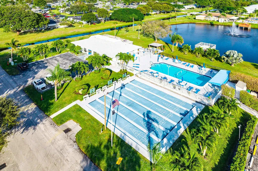 175 High Point Terrace E Delray Beach FL 33445