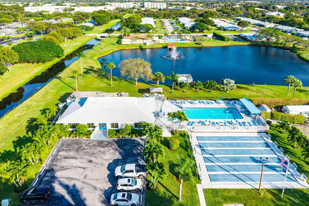 175 High Point Terrace E Delray Beach FL 33445