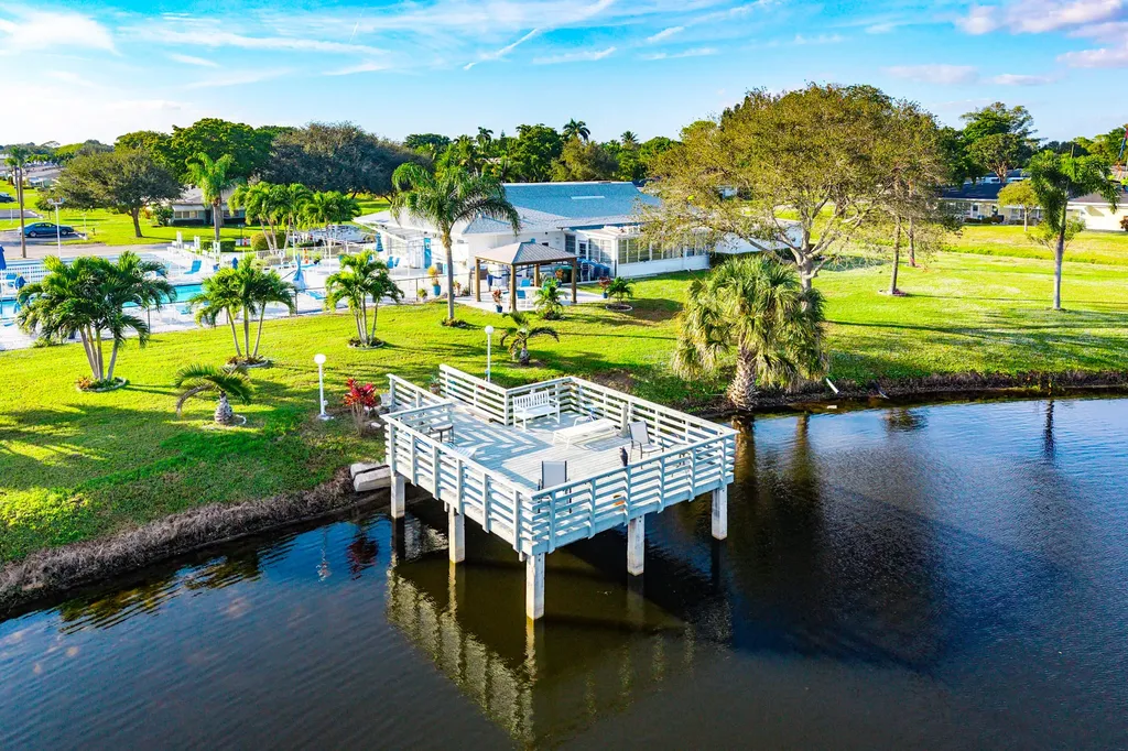 175 High Point Terrace E Delray Beach FL 33445