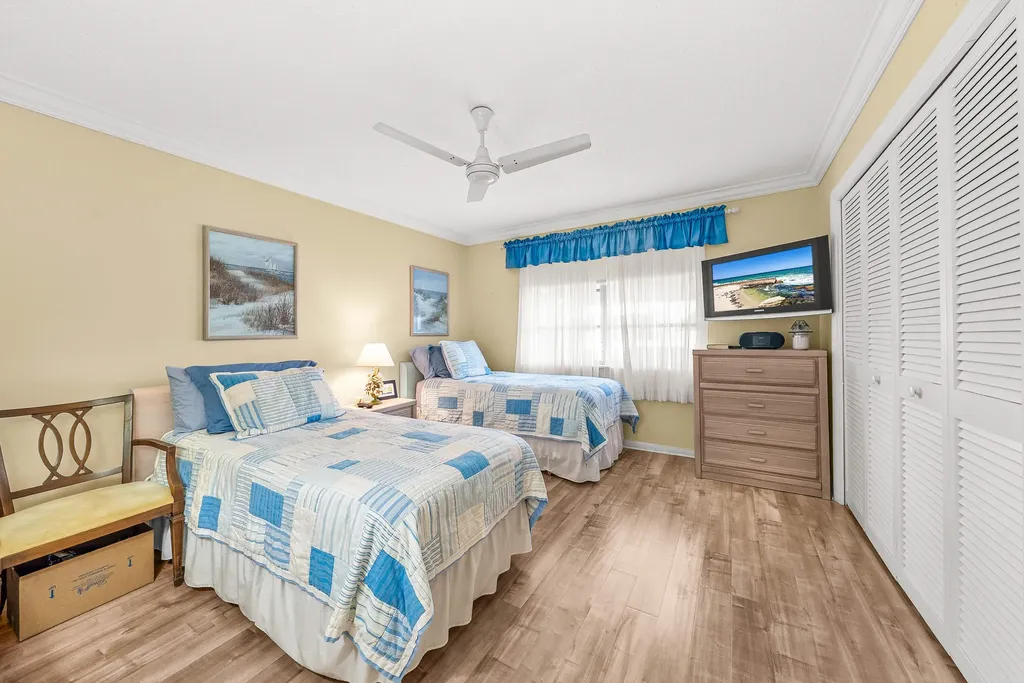 175 High Point Terrace E Delray Beach FL 33445