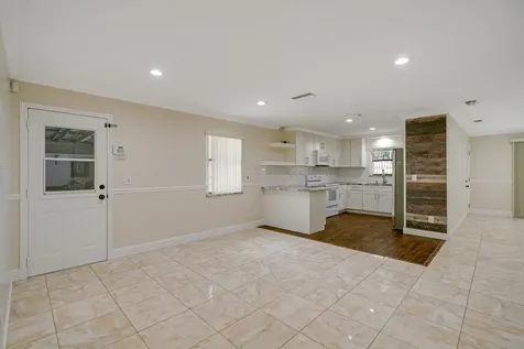 1001 Gatewood Avenue Fort Pierce FL 34982