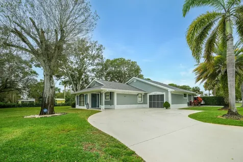 1001 Gatewood Avenue Fort Pierce FL 34982