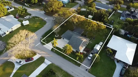 1001 Gatewood Avenue Fort Pierce FL 34982