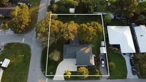 1001 Gatewood Avenue Fort Pierce FL 34982