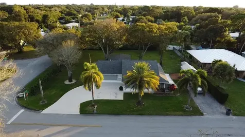 1001 Gatewood Avenue Fort Pierce FL 34982