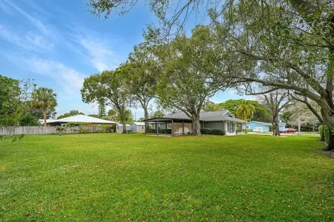 1001 Gatewood Avenue Fort Pierce FL 34982