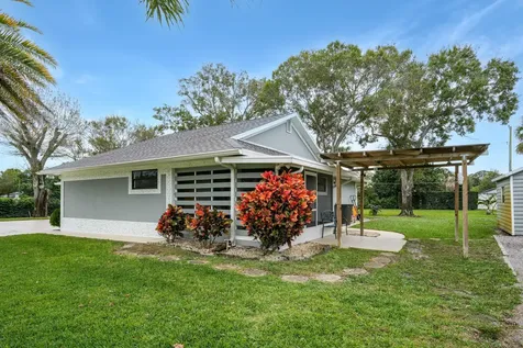 1001 Gatewood Avenue Fort Pierce FL 34982