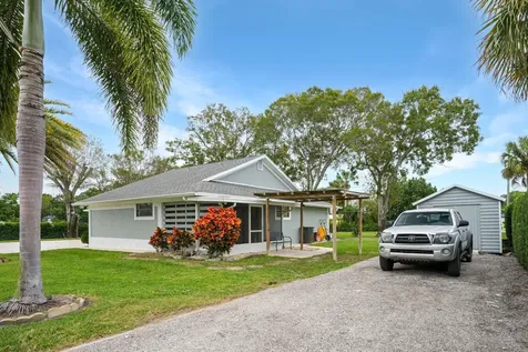 1001 Gatewood Avenue Fort Pierce FL 34982