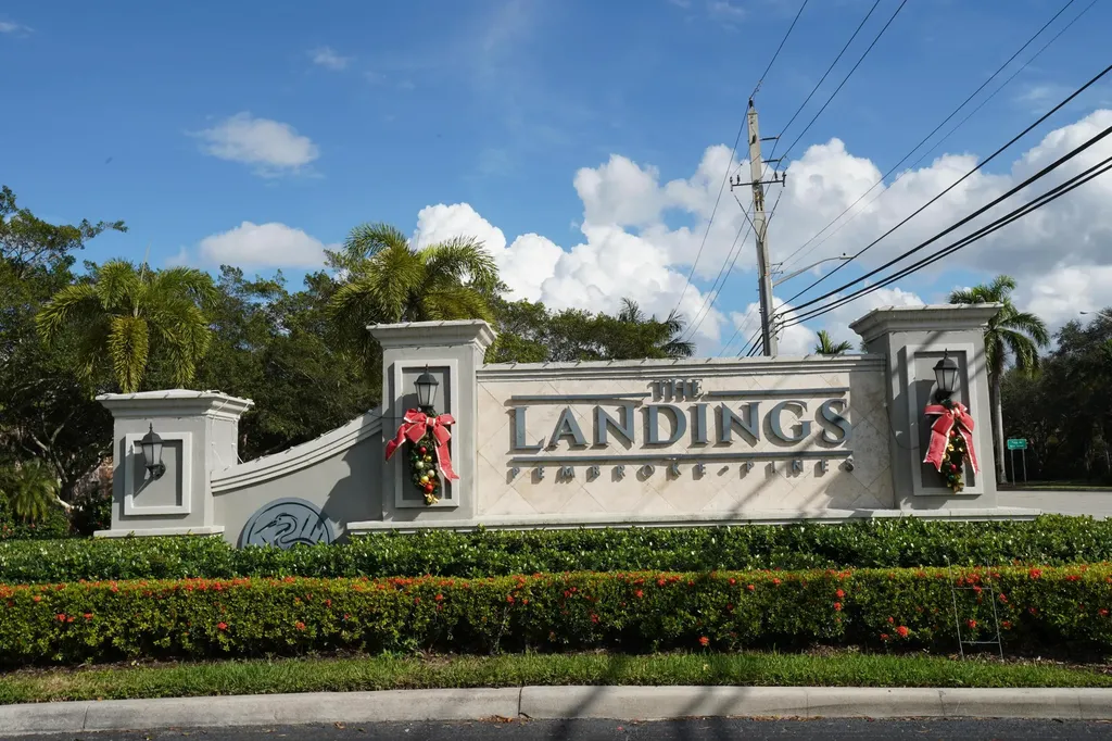 10245 SW 16th Court Pembroke Pines FL 33025